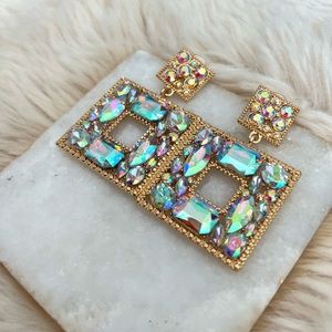 STATEMENT EARRINGS